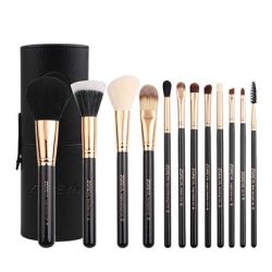 Free Z’Oreya Brush Set from PinchMe